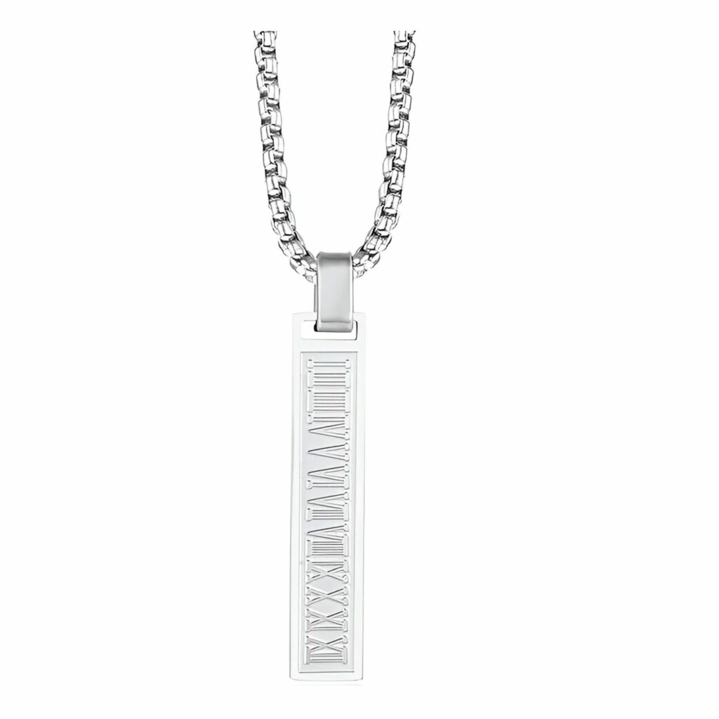 Collier long pendentif chiffres romains