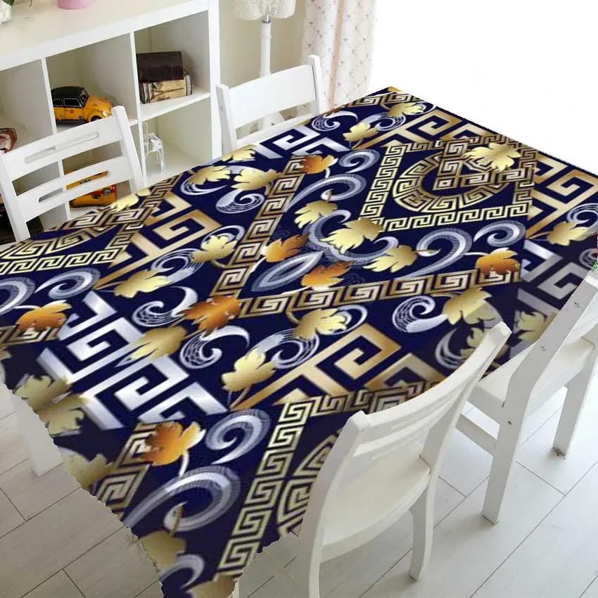 Nappe grecque noire et dorée – carrés antiques et frise géométrique