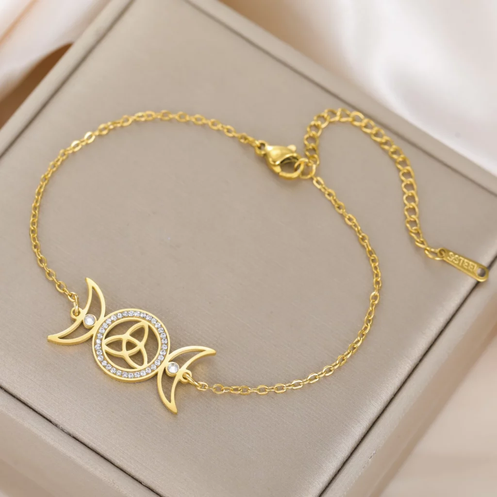 Bracelet Hécate triple lune doré en acier inoxydable