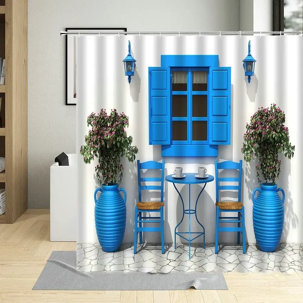 Rideau de douche grec – fenêtre bleue et vases méditerranéens