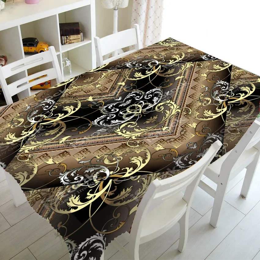 Nappe grecque noire et dorée – cadre floral et méandre antique