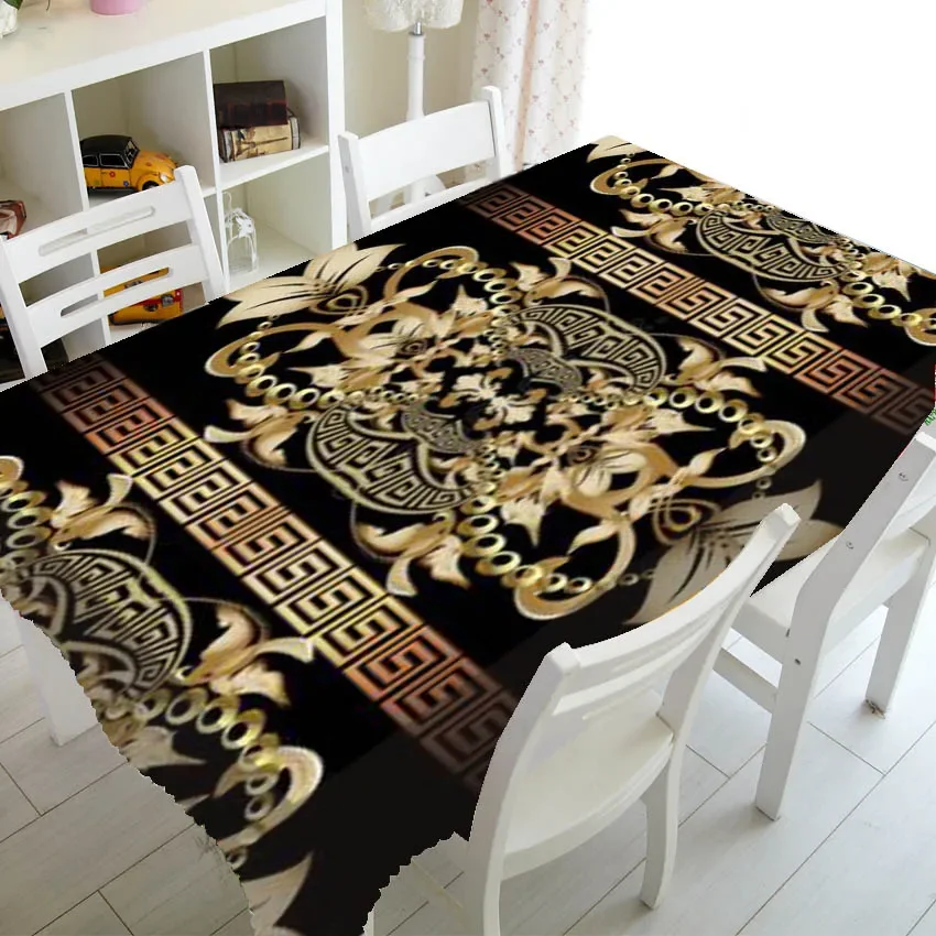 Nappe grecque noire et dorée – panneau central floral et frise