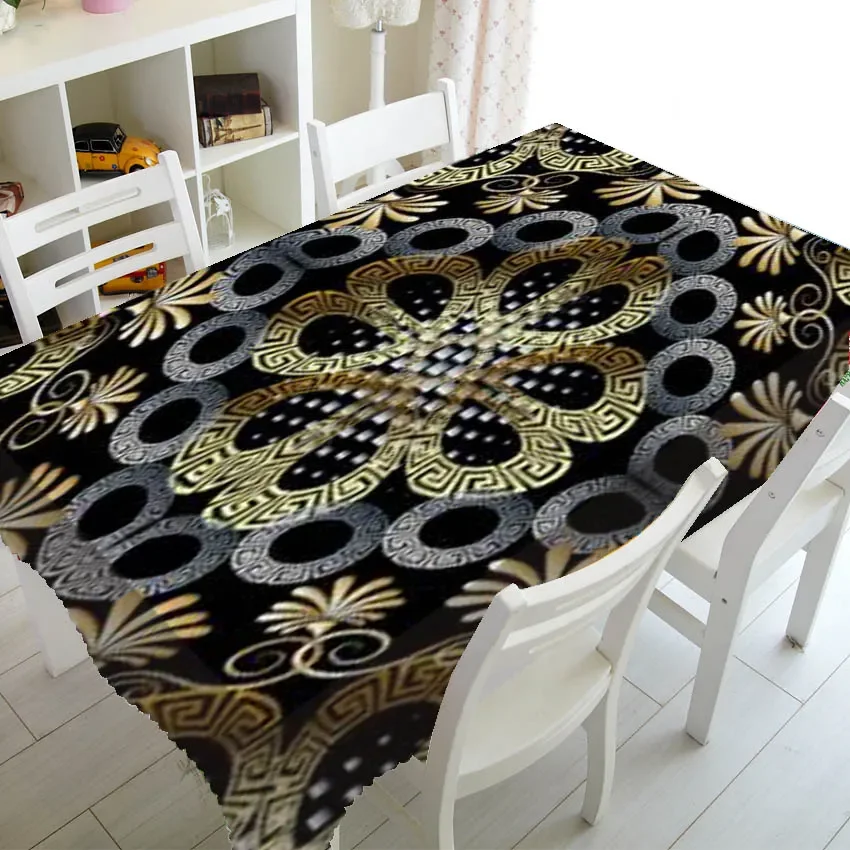 Nappe grecque noire, dorée et argentée – rosace de méandres