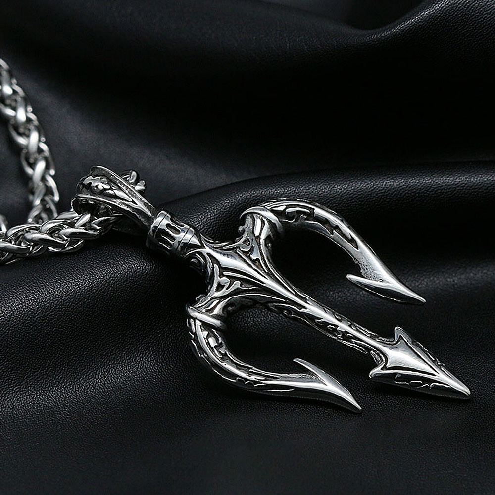 Collier avec grand pendentif trident de Poséidon argenté