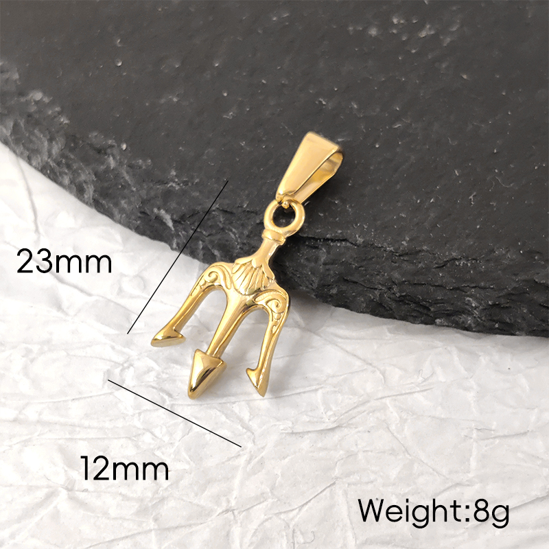Dimensions du trident doré : 23 mm sur 12 mm