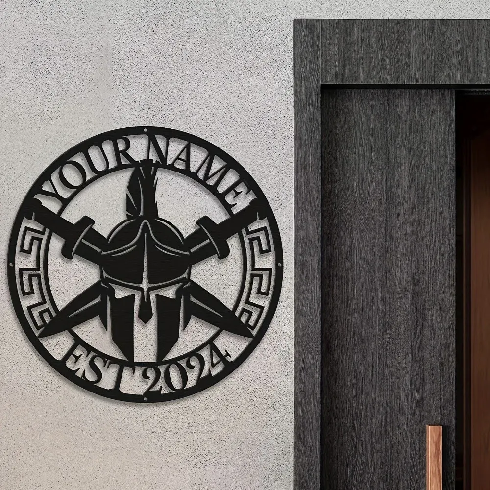 Plaque murale spartiate personnalisée – casque et méandre grec