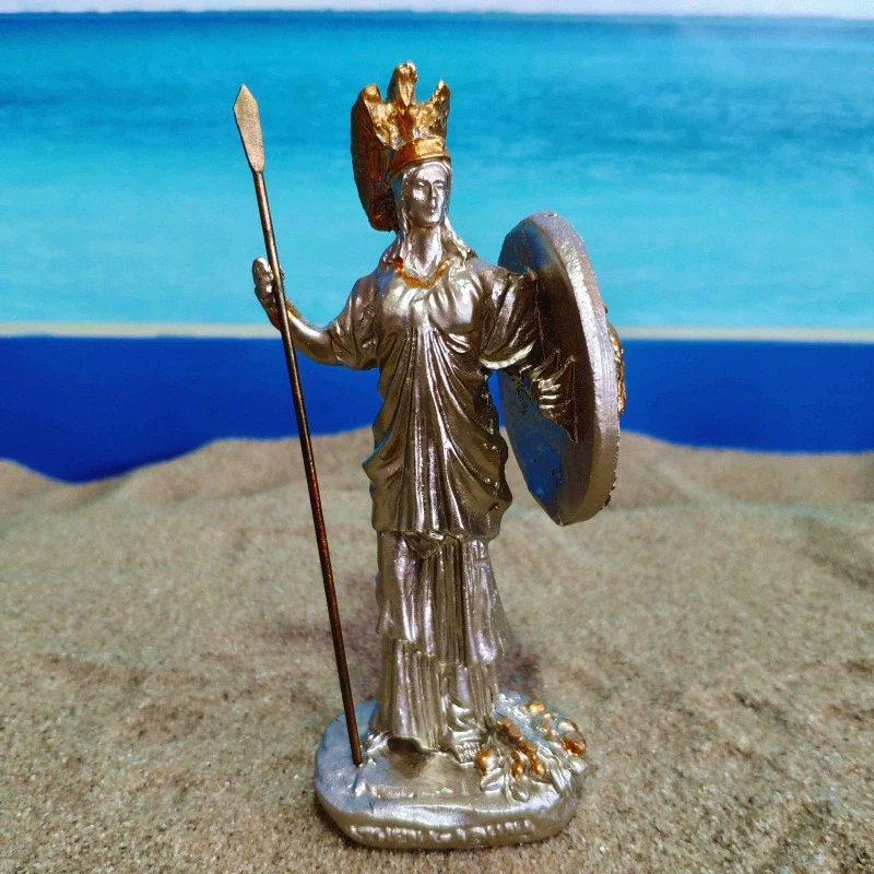 Statue d’Athéna argentée – Gardienne grecque au bouclier et à la lance