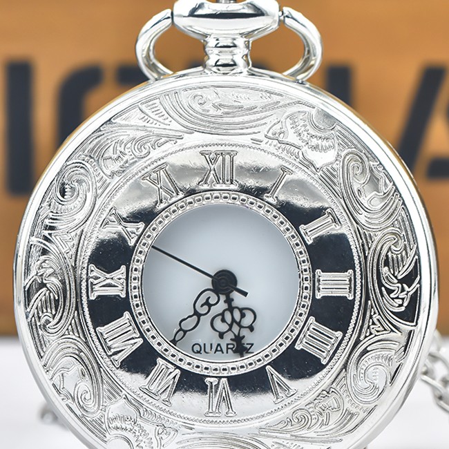 Montre gousset argentée à chiffres romains