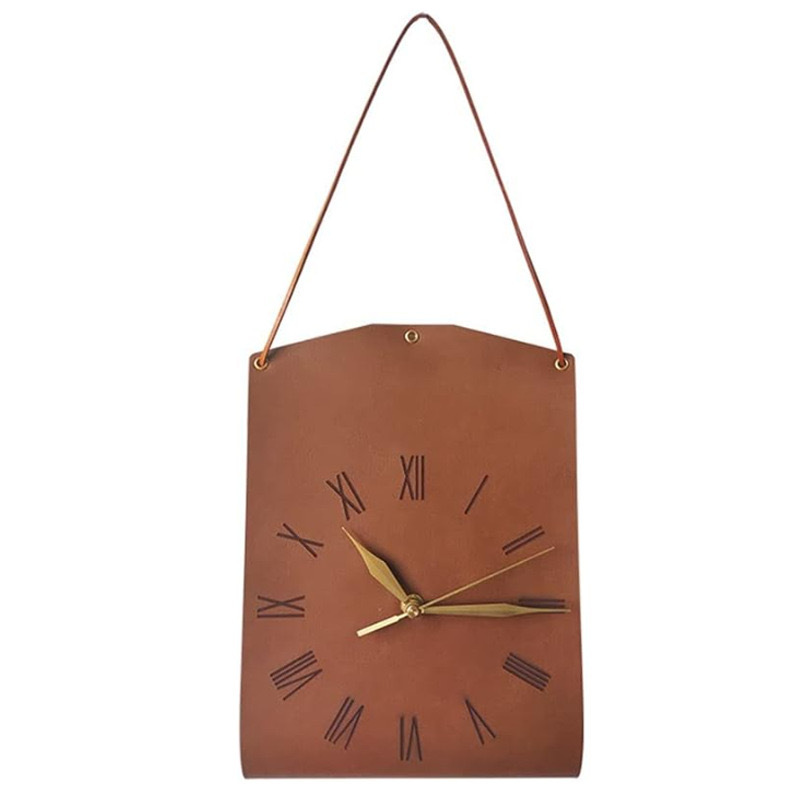 Horloge murale brun foncé à chiffres romains