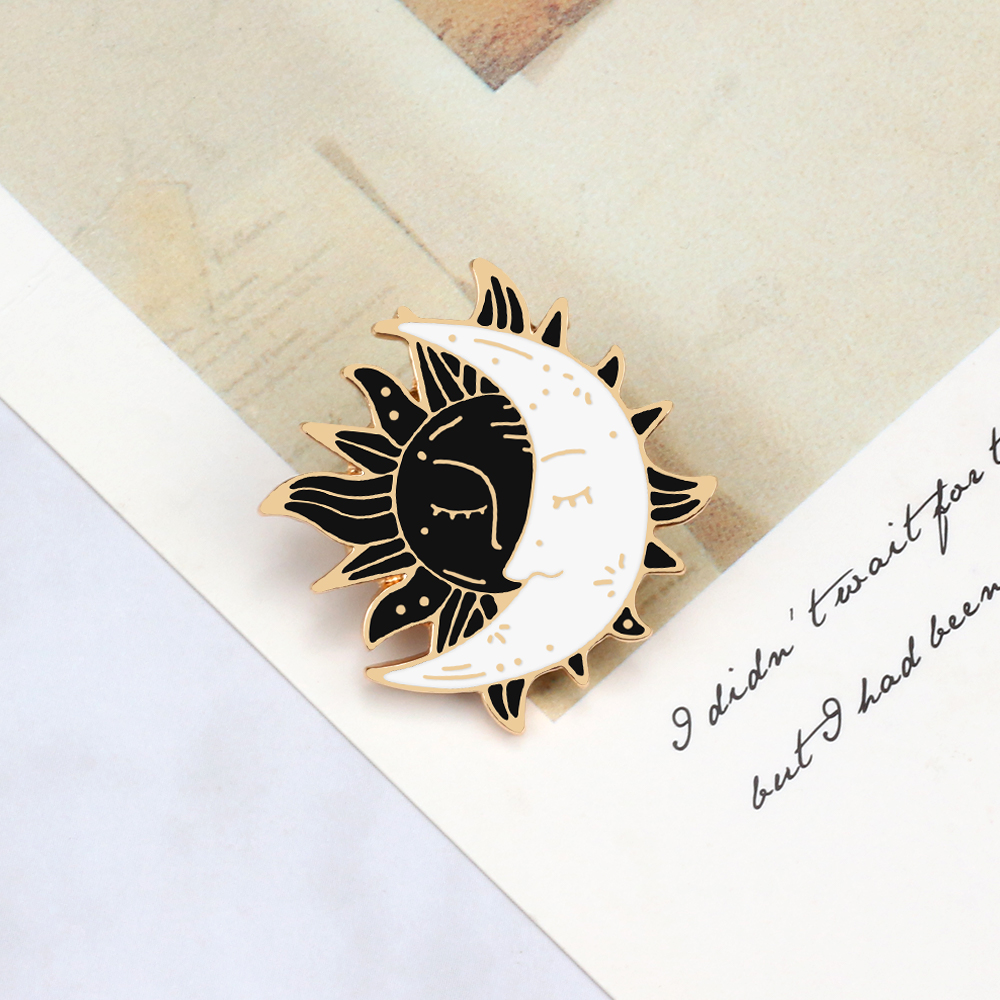 Broche Soleil & Lune – emblème céleste de mythologie grecque