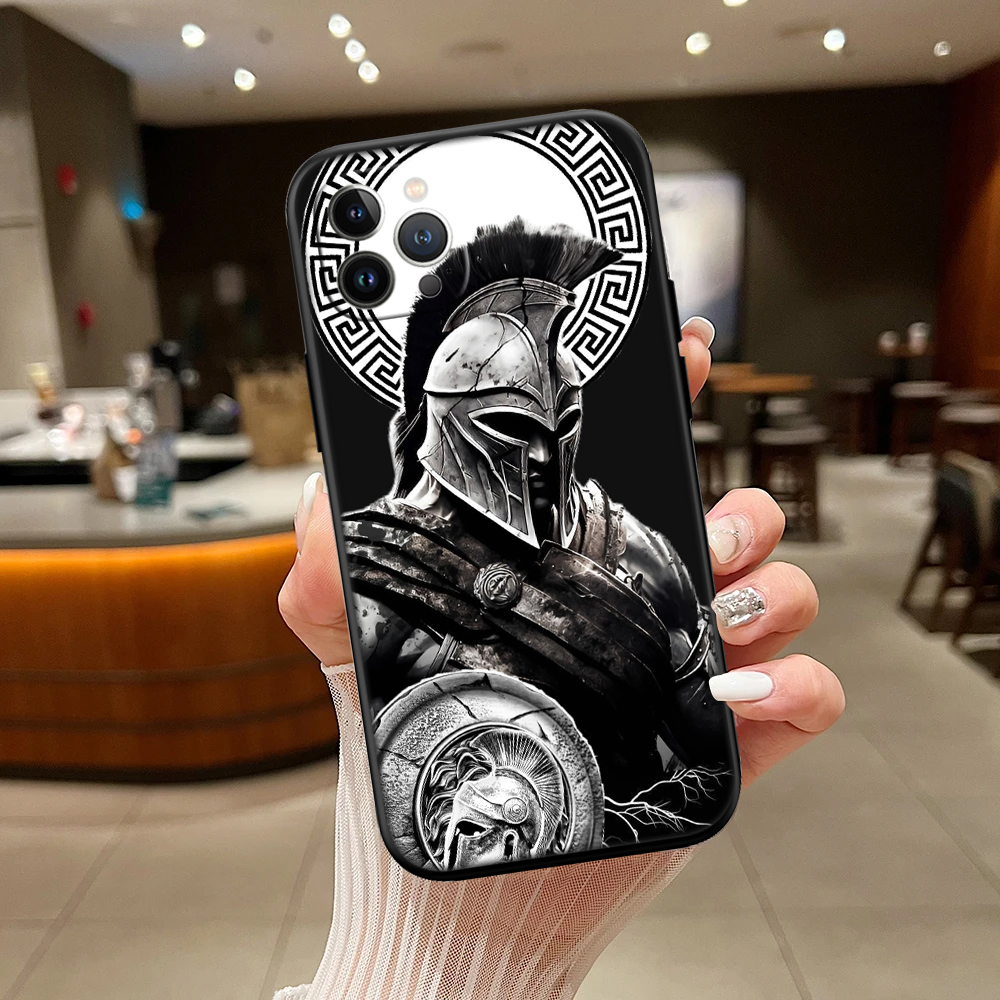 Coque de téléphone spartiate monochrome avec guerrier et bouclier